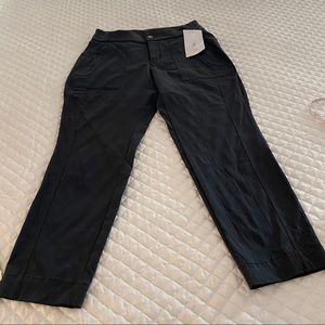 Athleta Crop Trekkie pants NWT sz 0 charcoal gray
